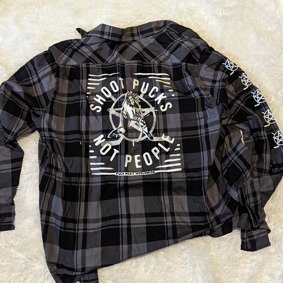 Puck Hcky Flannel *Like New* - Picture 2 of 3